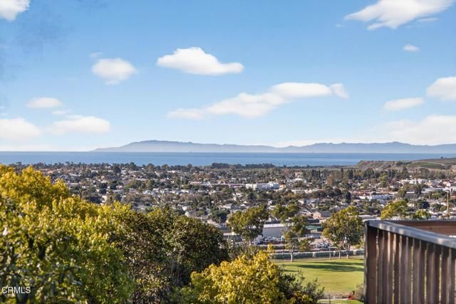 2277 Cayuse Lane, Ventura, CA 93001