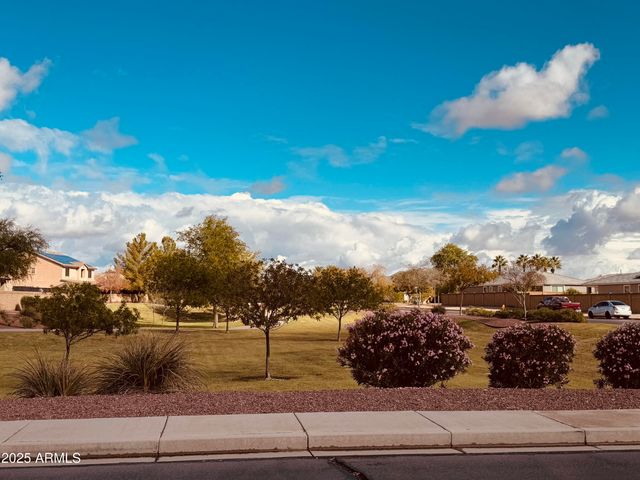 2865 N MYSTIC Court, Casa Grande, AZ 85122