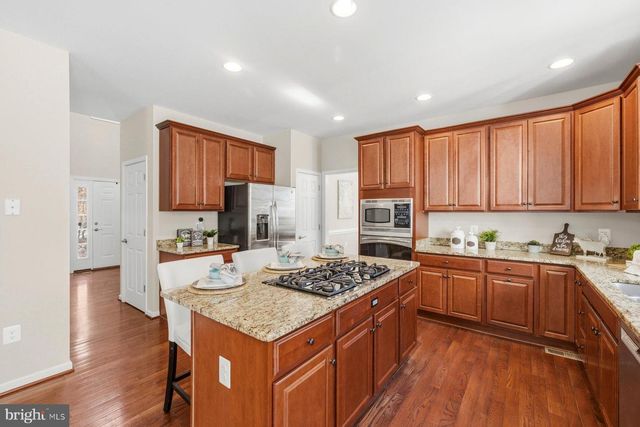 53 QUEEN LAURENS CT, Fredericksburg, VA 22406