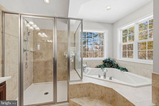 53 QUEEN LAURENS CT, Fredericksburg, VA 22406