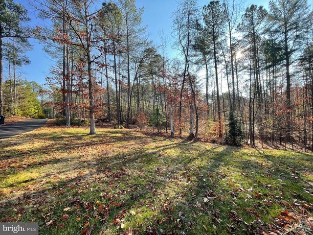 53 QUEEN LAURENS CT, Fredericksburg, VA 22406