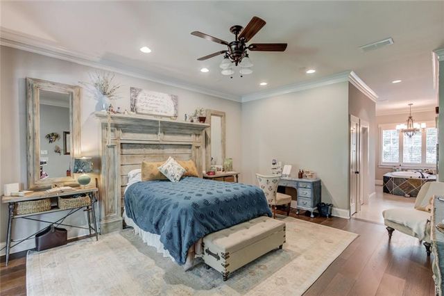 5741 Shadburn Ferry Road, Buford, GA 30518