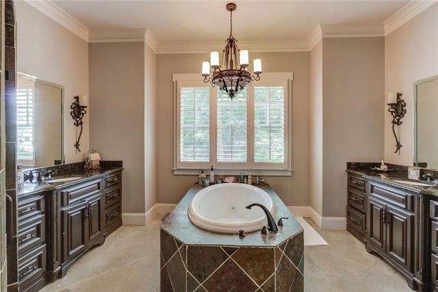 5741 Shadburn Ferry Road, Buford, GA 30518