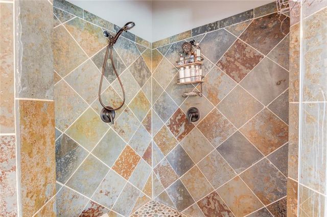 5741 Shadburn Ferry Road, Buford, GA 30518
