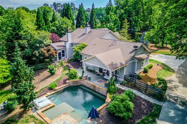 5741 Shadburn Ferry Road, Buford, GA 30518