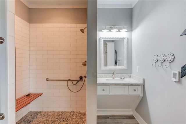 5741 Shadburn Ferry Road, Buford, GA 30518