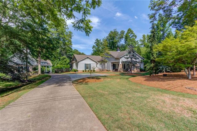 5741 Shadburn Ferry Road, Buford, GA 30518