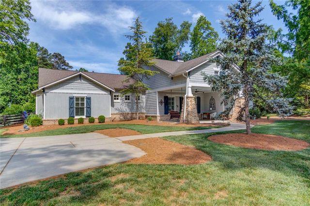 5741 Shadburn Ferry Road, Buford, GA 30518