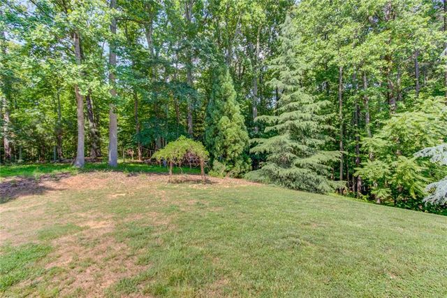 5741 Shadburn Ferry Road, Buford, GA 30518