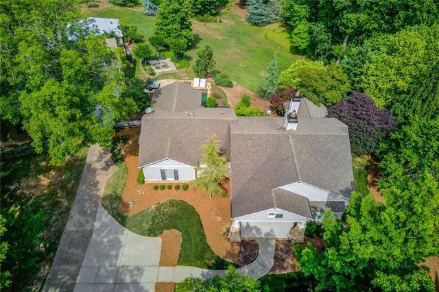 5741 Shadburn Ferry Road, Buford, GA 30518