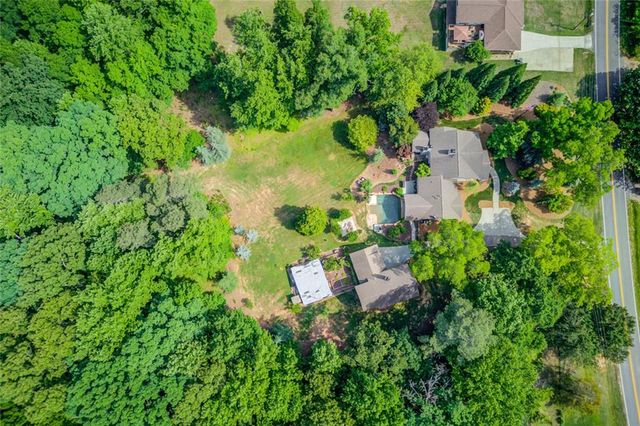 5741 Shadburn Ferry Road, Buford, GA 30518