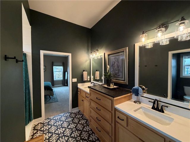 217 SW Davenport Drive, Blue Springs, MO 64014