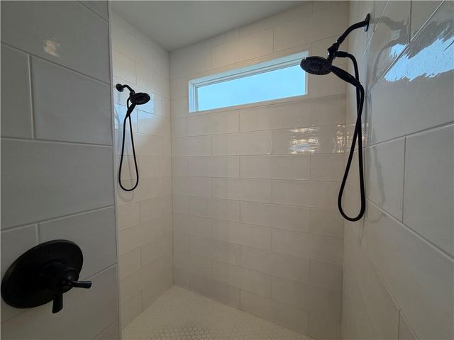 217 SW Davenport Drive, Blue Springs, MO 64014