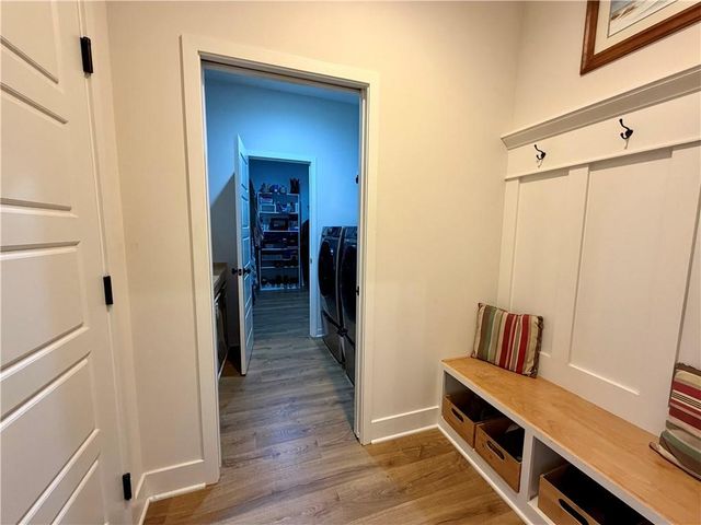 217 SW Davenport Drive, Blue Springs, MO 64014