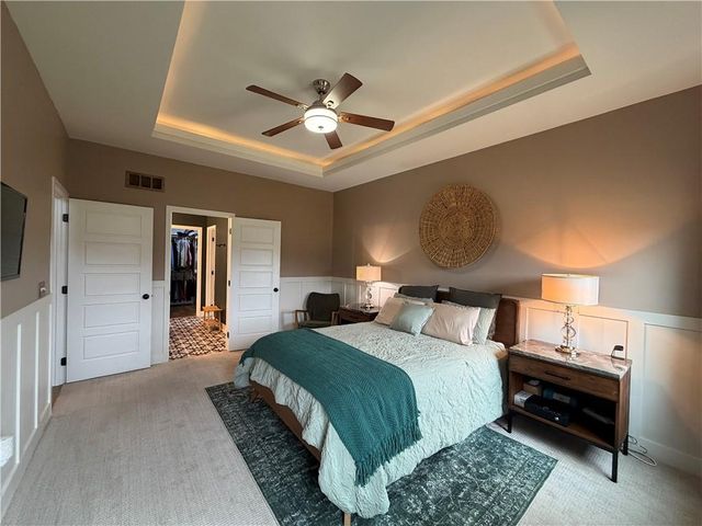 217 SW Davenport Drive, Blue Springs, MO 64014