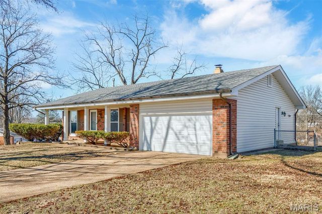 4391 Rhine Drive, Florissant, MO 63033