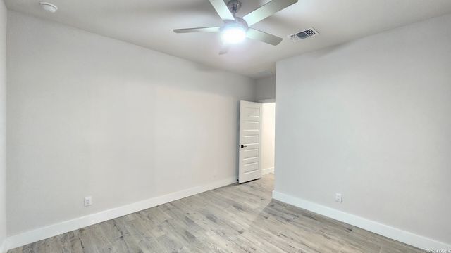 9849 VISTA CIR, San Antonio, TX 78263