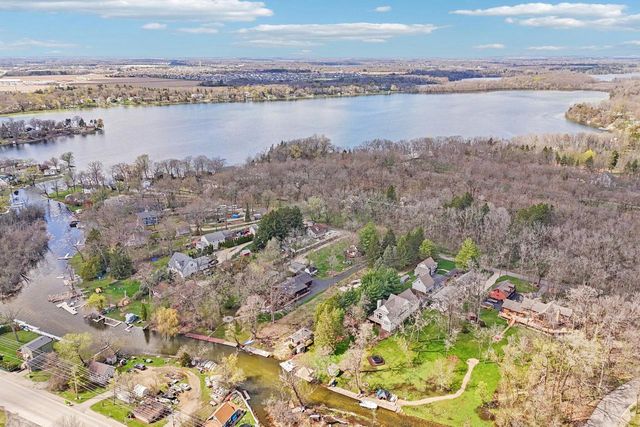 34025 Venice Park ROAD, Delafield, WI 53018