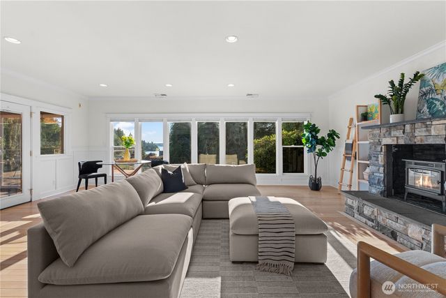 8520 David Day Drive NW, Gig Harbor, WA 98332