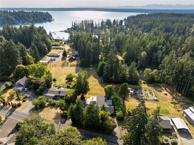 8520 David Day Drive NW, Gig Harbor, WA 98332