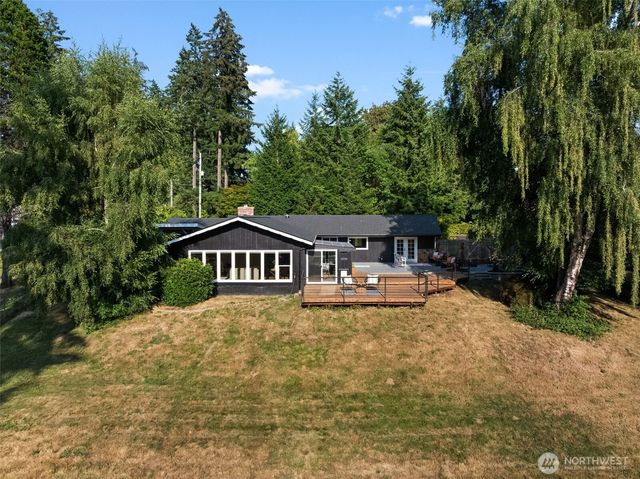 8520 David Day Drive NW, Gig Harbor, WA 98332
