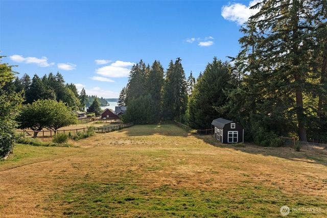 8520 David Day Drive NW, Gig Harbor, WA 98332