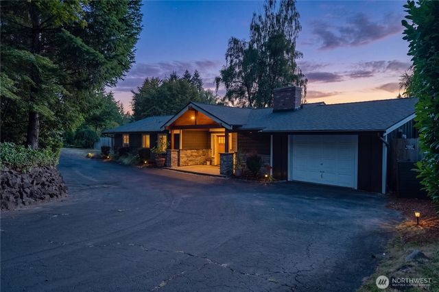 8520 David Day Drive NW, Gig Harbor, WA 98332