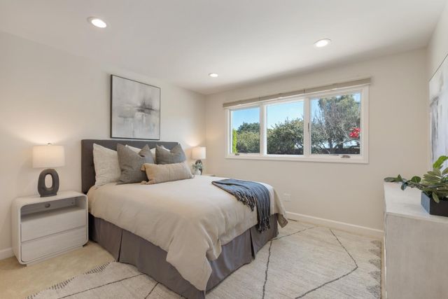 27133 Adonna Court, Los Altos Hills, CA 94022