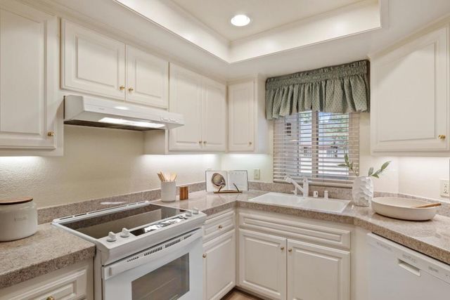 1054 Cedar Gables Drive, San Jose, CA 95118