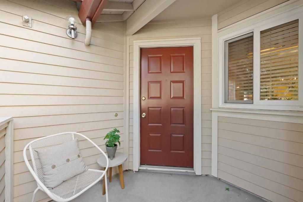 Image 3 of property listing at 1054 Cedar Gables Drive, San Jose, CA 95118