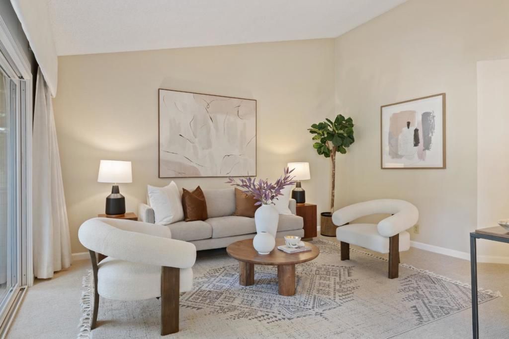 Image 4 of property listing at 1054 Cedar Gables Drive, San Jose, CA 95118