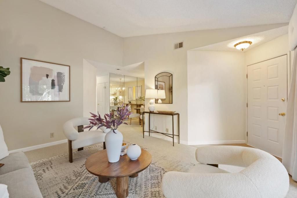 Image 6 of property listing at 1054 Cedar Gables Drive, San Jose, CA 95118