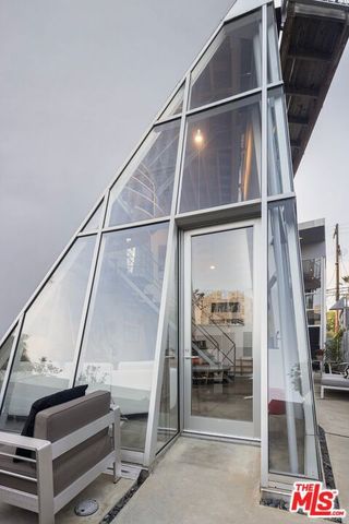 513 Grand Boulevard, Venice, CA 90291