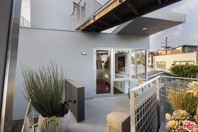 513 Grand Boulevard, Venice, CA 90291