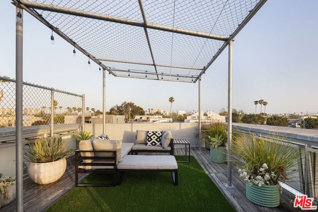 513 Grand Boulevard, Venice, CA 90291