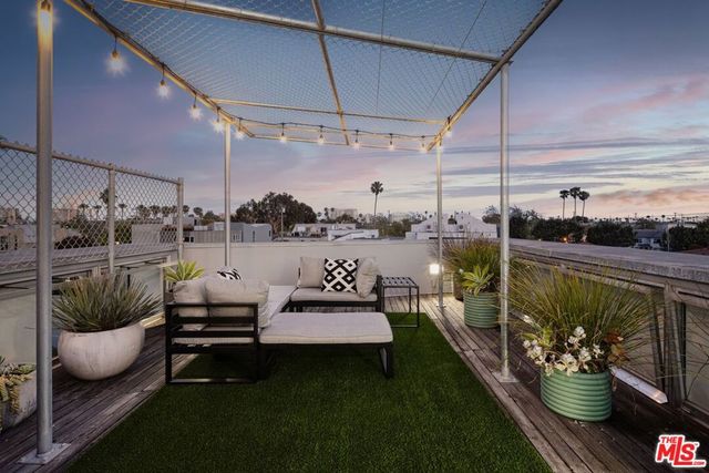 513 Grand Boulevard, Venice, CA 90291