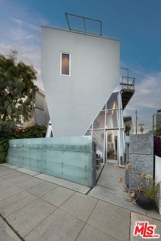 513 Grand Boulevard, Venice, CA 90291