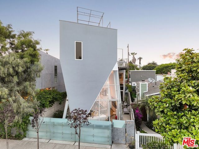 513 Grand Boulevard, Venice, CA 90291