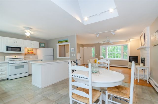 4 Wilson St, Wareham, MA 02571