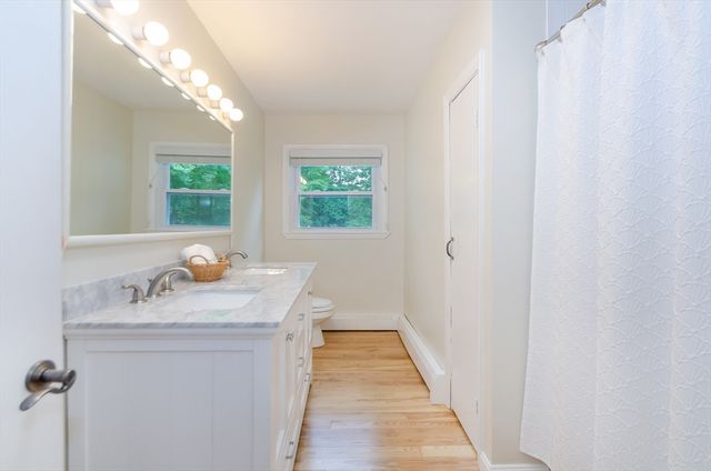 4 Wilson St, Wareham, MA 02571