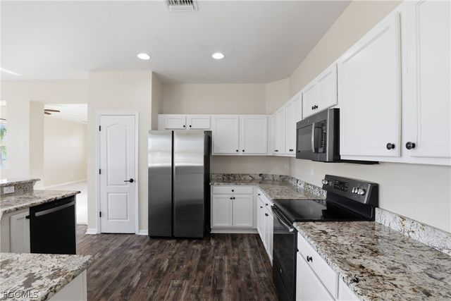 1921 NW 20th ST, Cape Coral, FL 33993