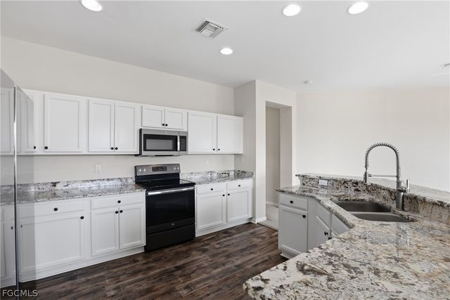 1921 NW 20th ST, Cape Coral, FL 33993