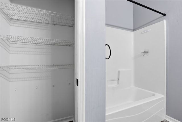 1921 NW 20th ST, Cape Coral, FL 33993