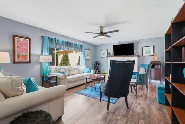 4623 Hazelwood Ave, Sacramento, CA 95821