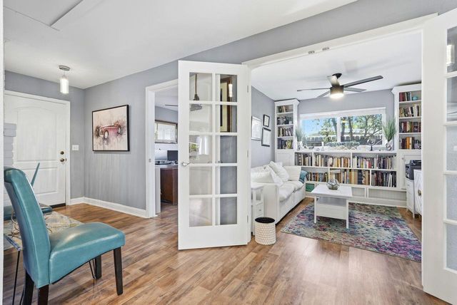 4623 Hazelwood Ave, Sacramento, CA 95821