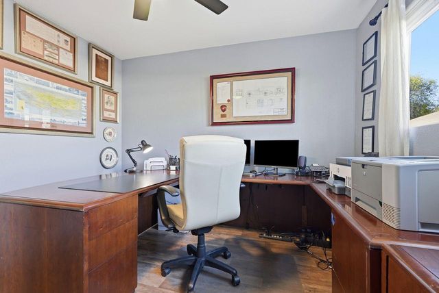 4623 Hazelwood Ave, Sacramento, CA 95821