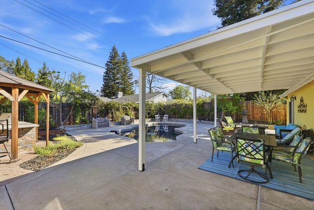 4623 Hazelwood Ave, Sacramento, CA 95821