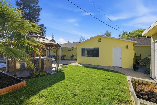 4623 Hazelwood Ave, Sacramento, CA 95821