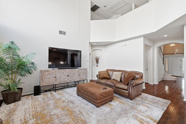 2812 Tranquilo Drive, Grand Prairie, TX 75054