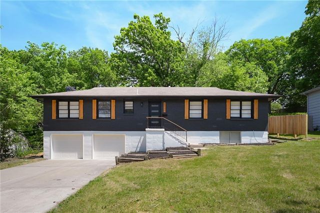 6711 N Broadway Street, Kansas City, MO 64118
